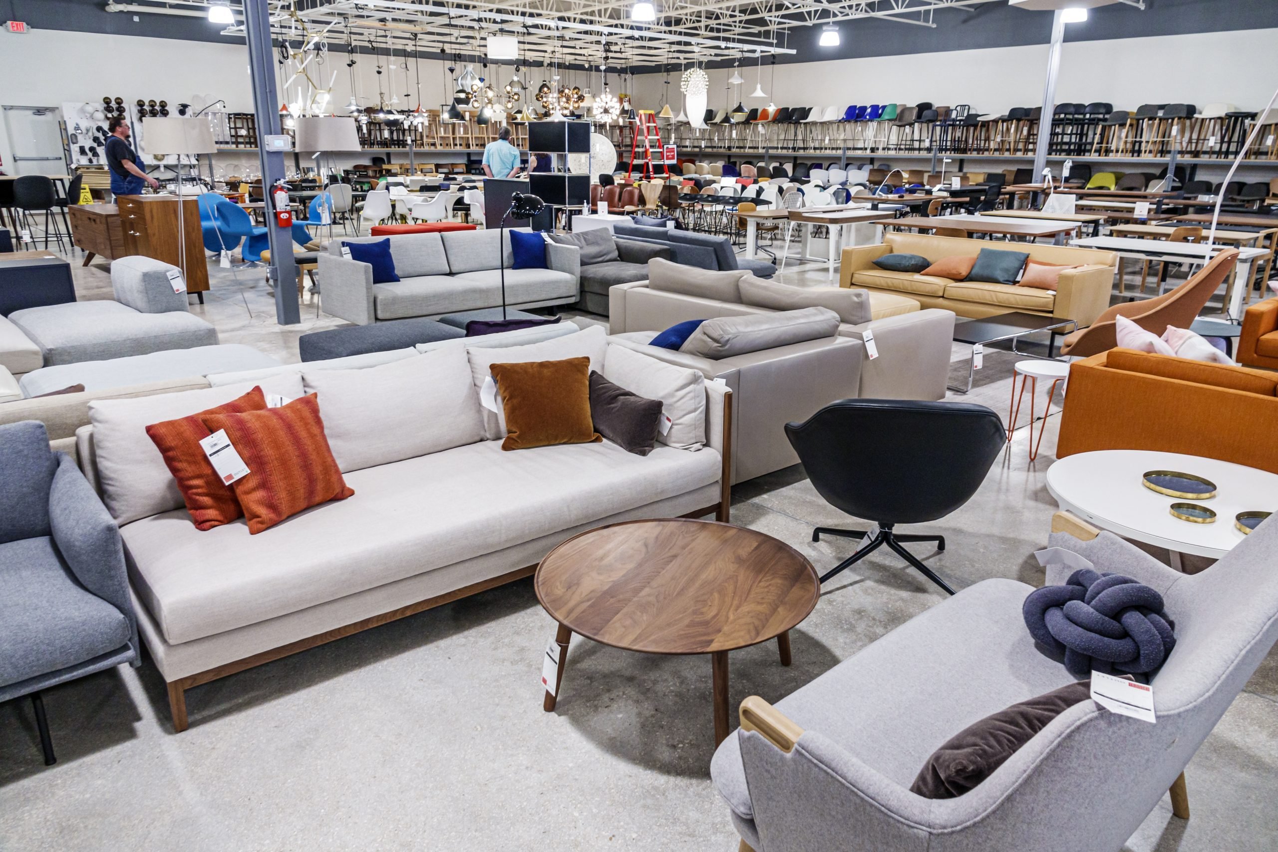 7 Best Types of Wholesale Furniture to Buy this year For Your Business