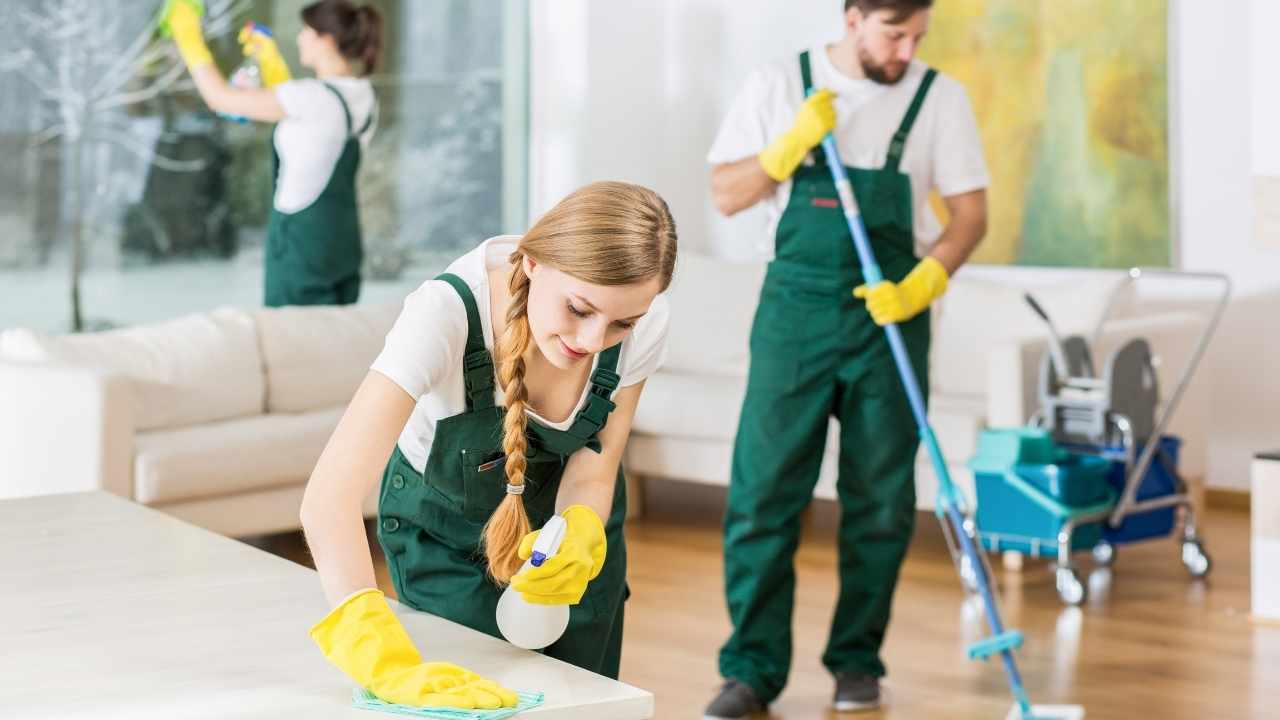 Commercial Cleaning Services: 8 Steps to Win More Contracts and Clients